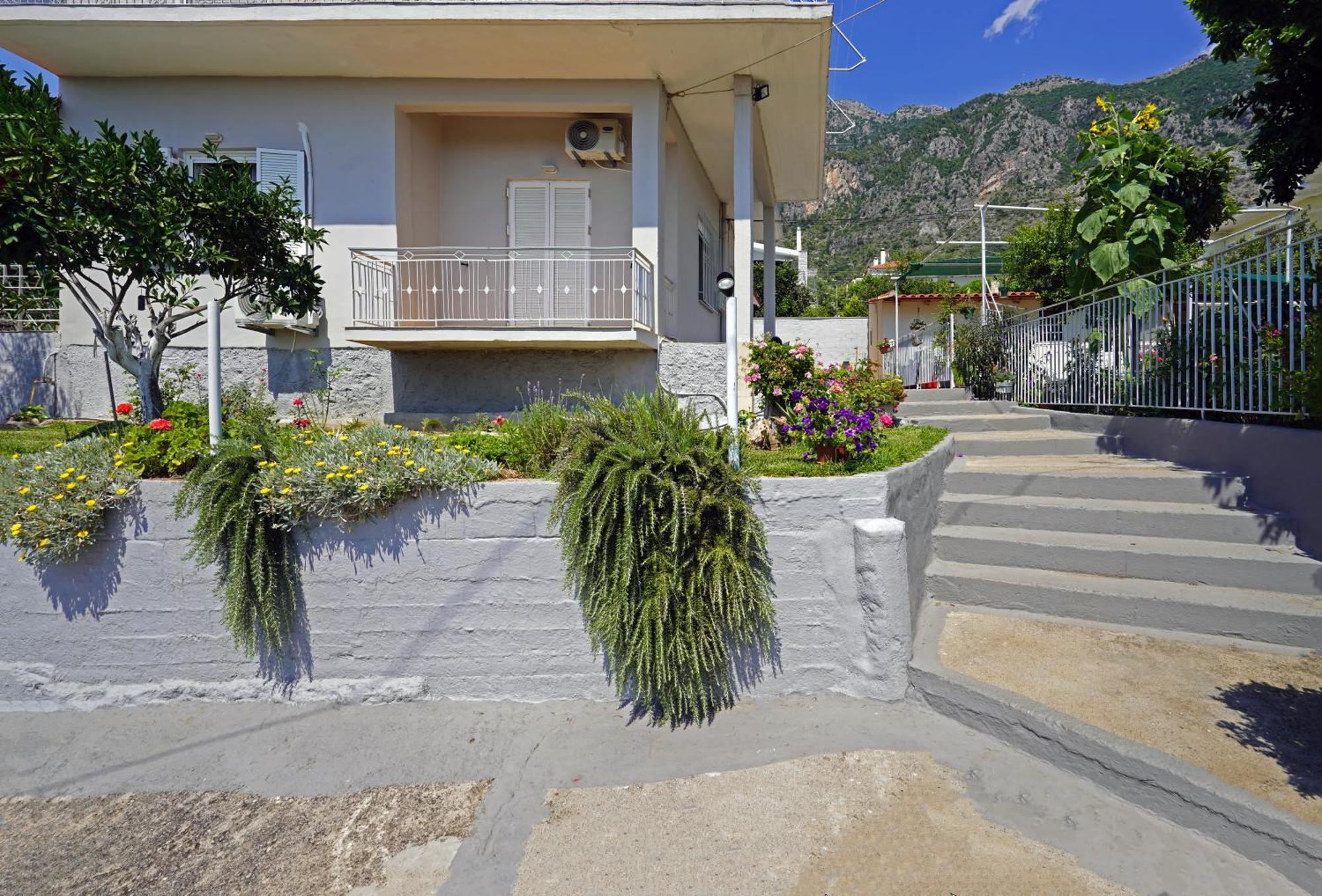 Kalimera Suite Kalamata Bagian luar foto